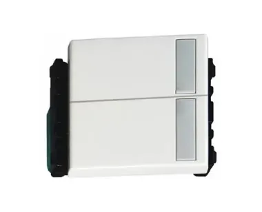 Công tắc đôi 2 chiều màu trắng, dùng với mặt 3 Panasonic WEC5542-7SW