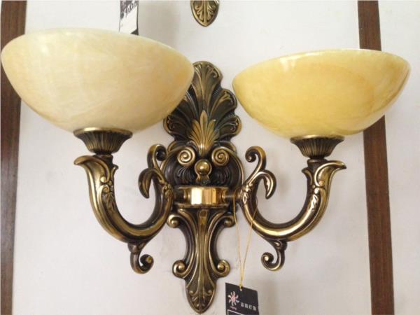 Đèn treo tường bằng đồng 2 nhánh