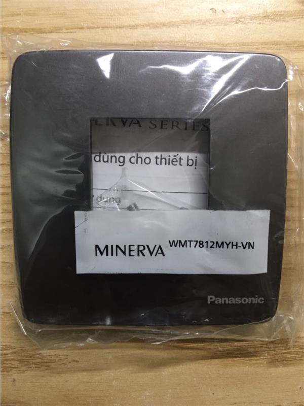 Mặt 2 thiết bị màu xám ánh kim WMT7812MYH VN