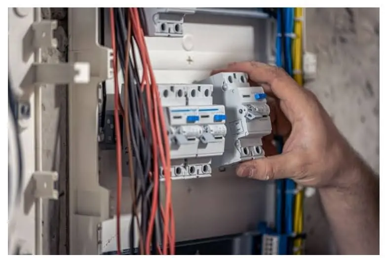 thiết bị đ&oacute;ng cắt Panasonic Đăng Khoa Mart